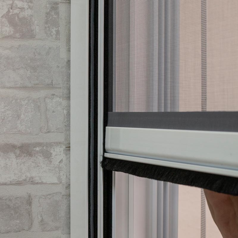 Москитные сетки и их виды