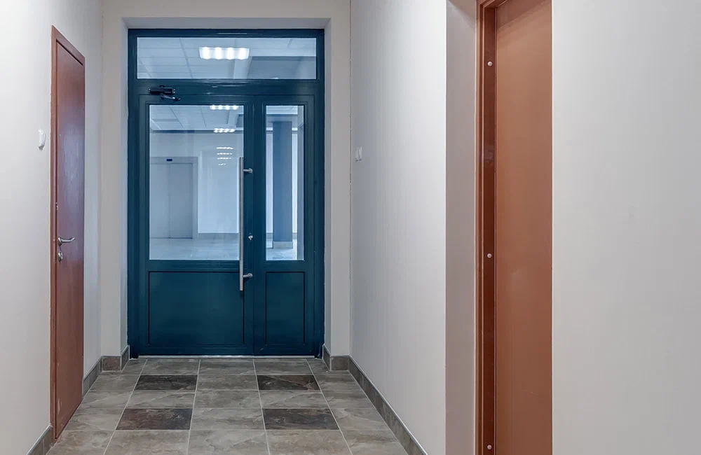 ПВХ входные двери для бизнеса